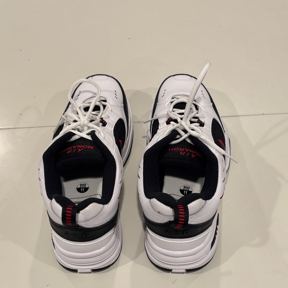 Nike Men’s Air Monarch IV